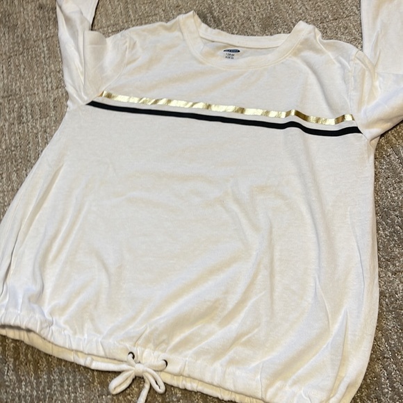 Old Navy, youth girls, white long sleeve - Picture 3 of 3